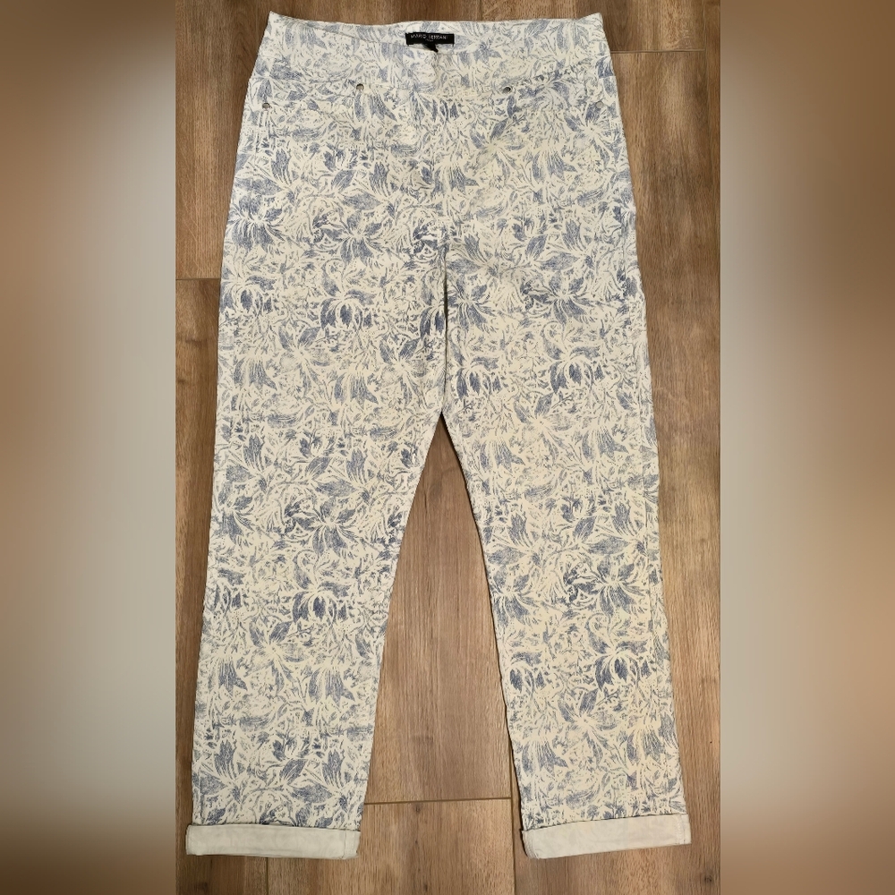 Mario Serrani Blue Floral Patterned Capris Sz Small NWOT